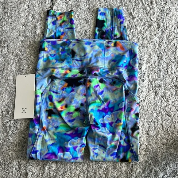 Lululemon SeaWheeze Fast and Free High-Rise Tight 25" in Euphoria Multi Size 4 - Picture 6 of 6